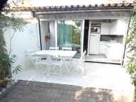 Pinède. Maison cabine mezzanine avec terrasse — photo 3