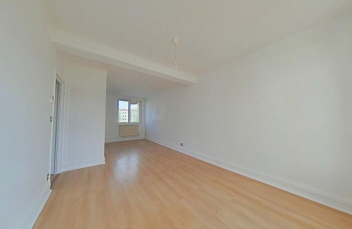 Appartement F3 – 42 rue des Pyramides à Thionville — photo 2