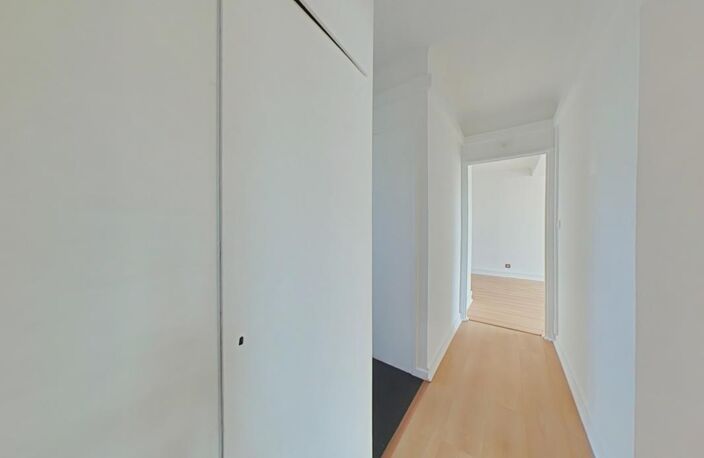 Appartement F3 – 42 rue des Pyramides à Thionville — photo 4