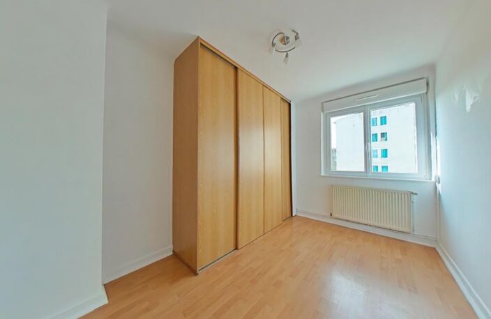 Appartement F3 – 42 rue des Pyramides à Thionville — photo 5