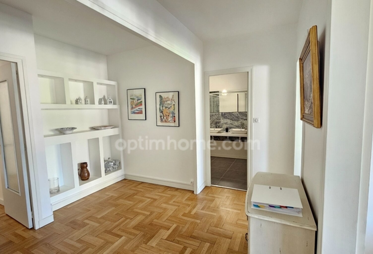 EN EXCLUSIVITE DANS UN SECTEUR PRISE SUPERBE APPARTEMENT DE TYPE 4 AVEC PARKING PRIVE — photo 1
