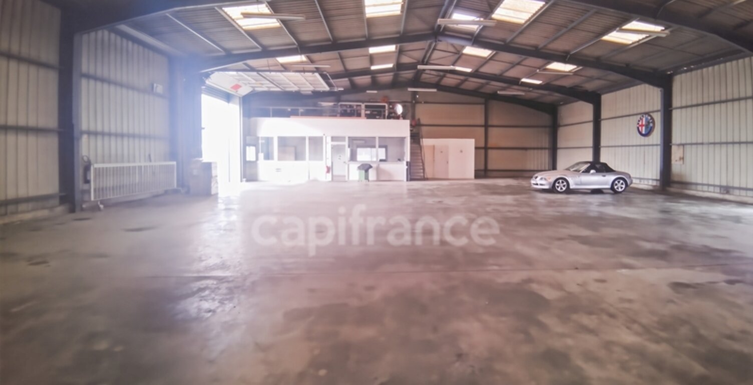 GARD (30) BEAUCAIRE (30300) LOCAL A LOUER ~550 m2 (terrain possible 1.3ha), flux constant Emplacement N°1 — photo 1