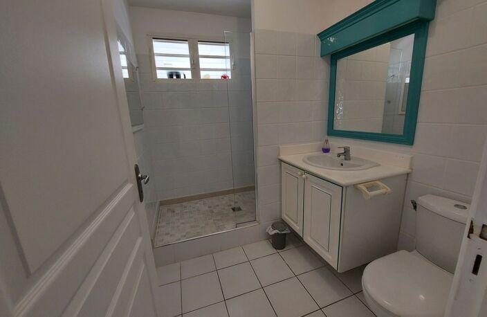 Dpt Guadeloupe (971), à vendre SAINT FRANCOIS magnifique  appartement T1  de 27m2 — photo 4