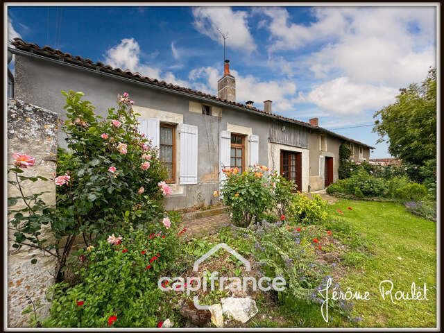 Maison en pierre à vendre 5 pièces 3 chambres Dépendances Terrain 1,5 ha Champigny-En-Rochereau (86) — photo du bien
