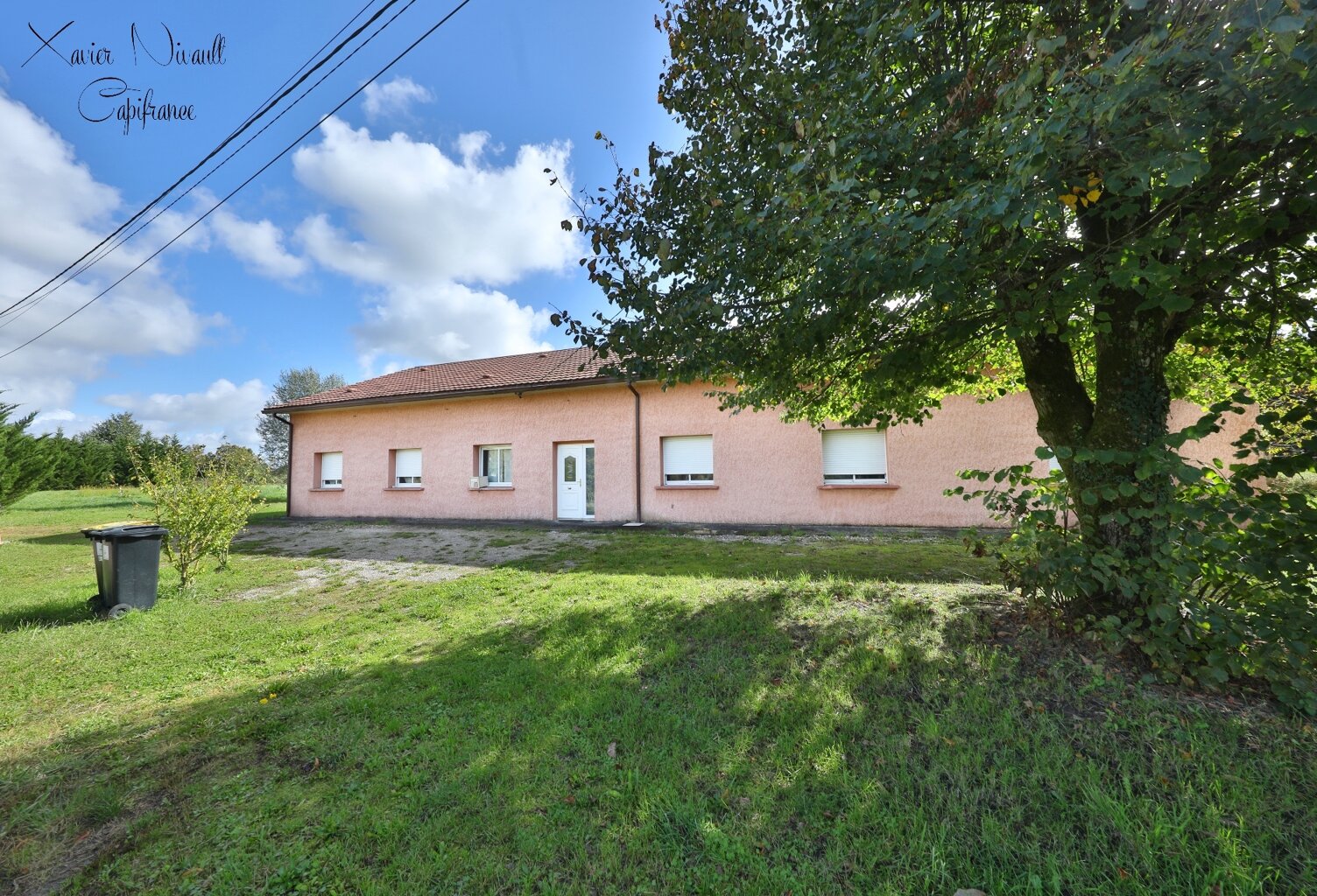Maison à vendre 8 pièces proche de SAINT TRIVIER DE COURTES (01) — photo 1
