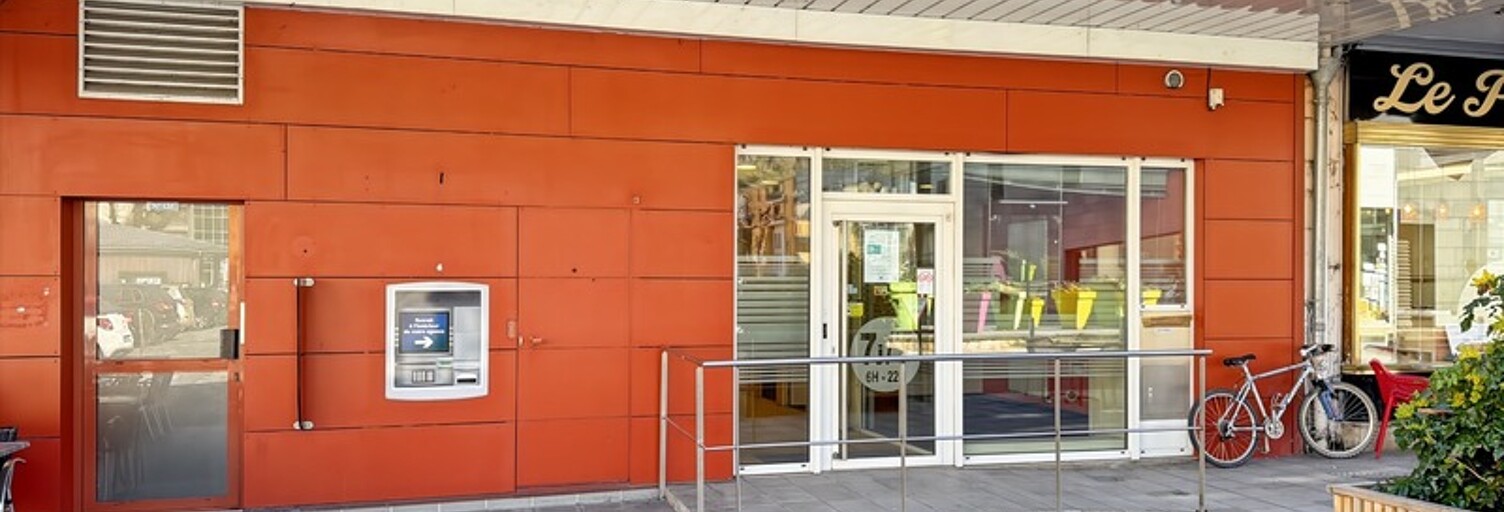 Commerce  129 m² à vendre à Hauts de Bienne (39400)