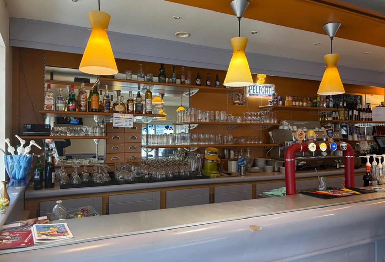 Fonds de commerce bar tabac loto pmu brasserie à Pau 64 — photo 1