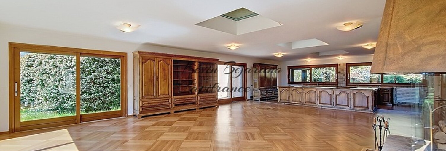 Maison 5 Pièces 273 m² à louer à Vétraz-Monthoux (74100)