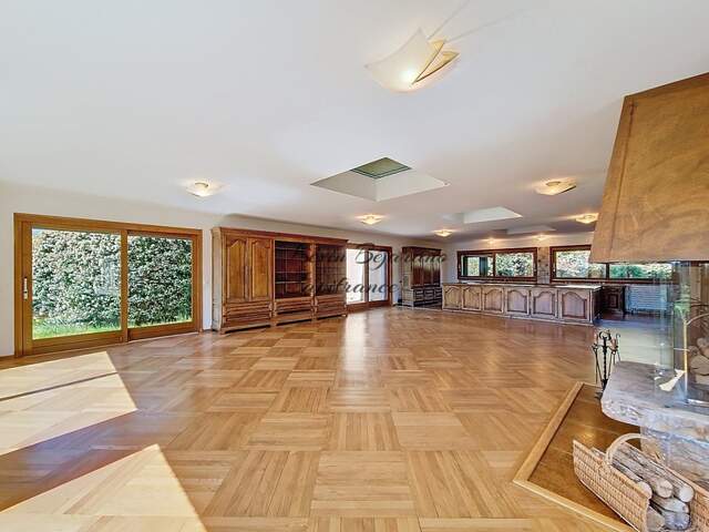 VETRAZ-MONTHOUX – Maison individuelle de 270 m² – Pièce de vie 110 m² – Terrain 4 851 m² sans vis-à-vis — photo du bien