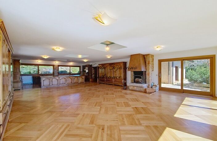 VETRAZ-MONTHOUX – Maison individuelle de 270 m² – Pièce de vie 110 m² – Terrain 4 851 m² sans vis-à-vis — photo 4