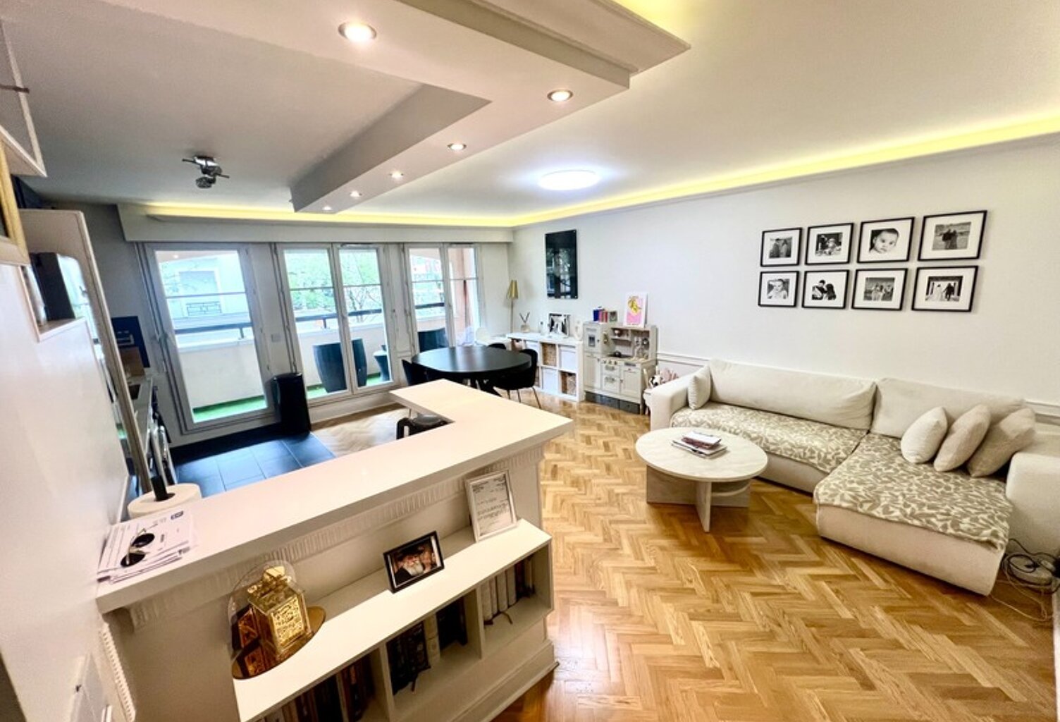 Appartement 3 pièces de 65m2 avec balcon , terrasse , cave et parking privatif à ST MAURICE (94410) — photo 1