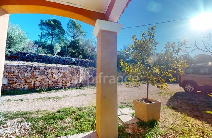 Maison à vendre 3 pièces BESSE SUR ISSOLE (83) — photo 2