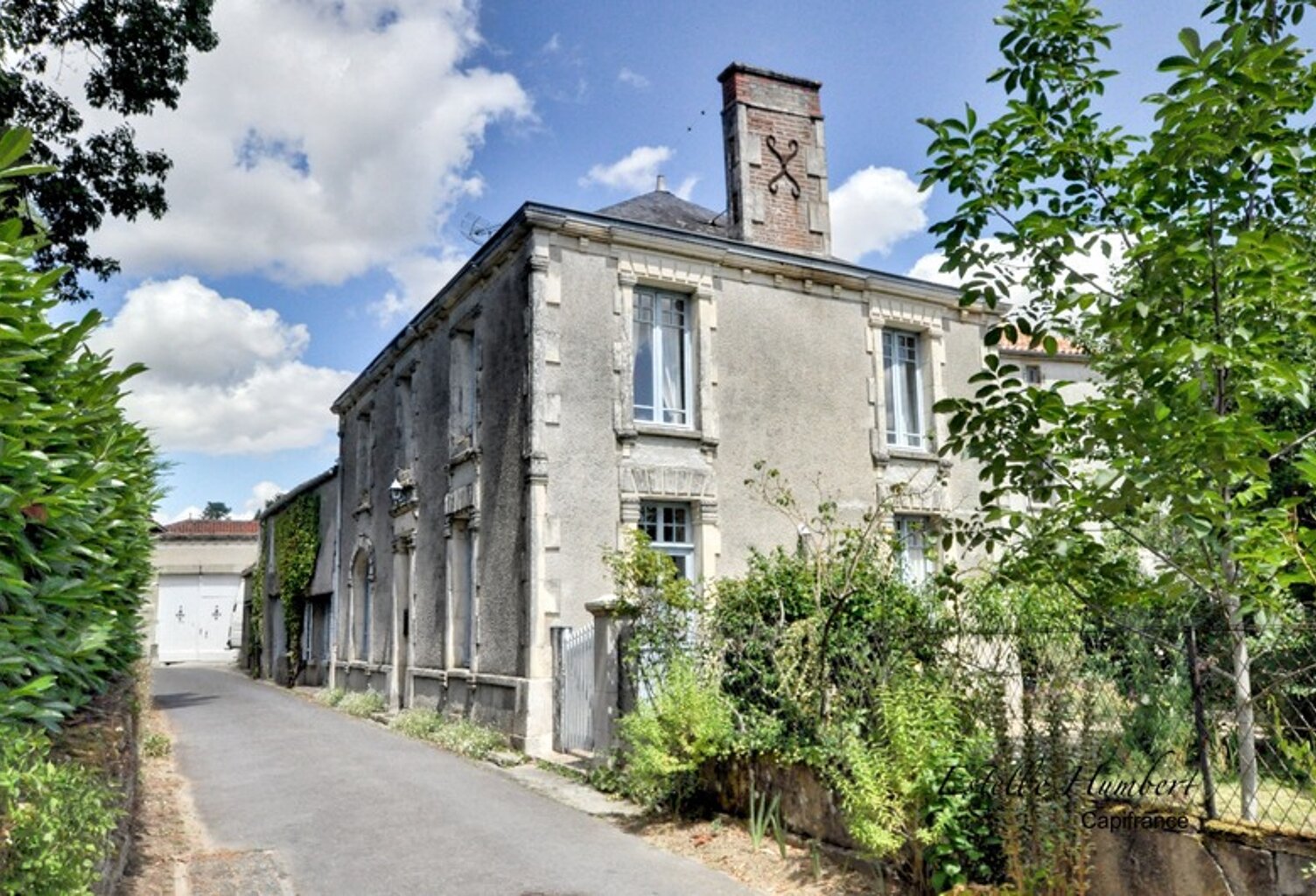 Maison et atelier/garage de 131+35m² à Vouvant — photo 1