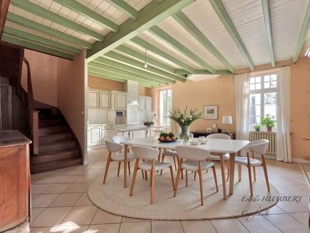 Maison et atelier/garage de 131+35m² à Vouvant — photo du bien