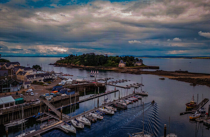 Ensemble Murs et fonds Voilerie et accastillage sur le port de Tréboul (Douarnenez - 29) — photo 5