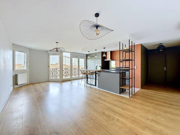 A vendre : joli T3 en dernier étage avec garage et balcon proche Gare — photo 1