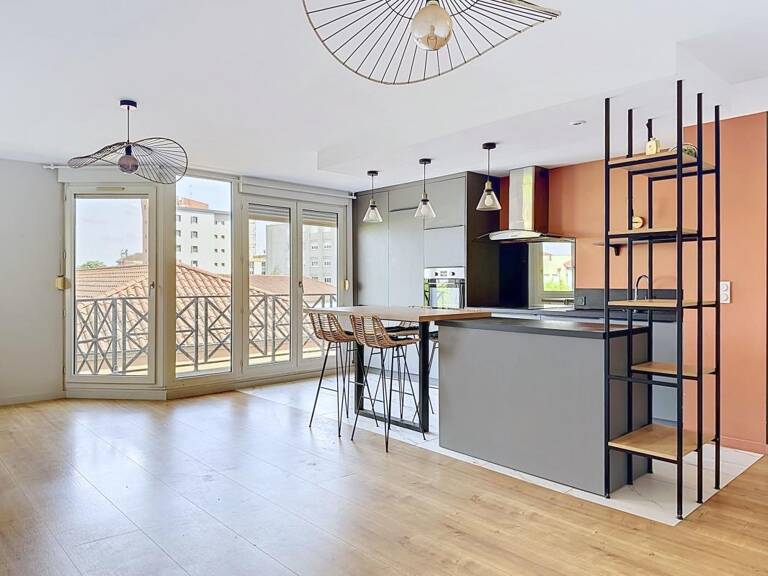 A vendre : joli T3 en dernier étage avec garage et balcon proche Gare — photo 1
