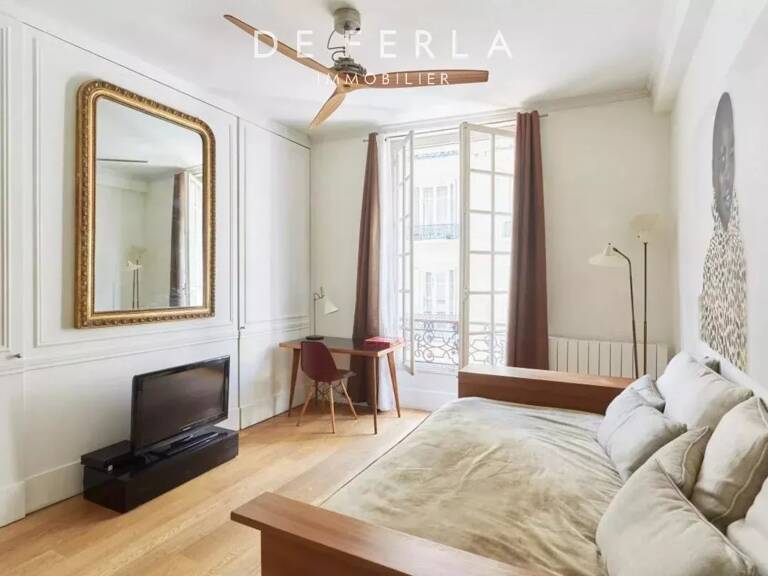 Studio renové - rue de Lille Paris 7e — photo 1