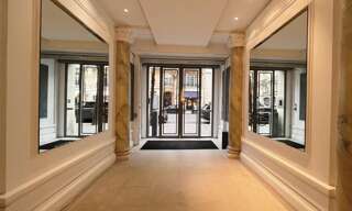 Bureau  51 m² à louer à Paris (75000)