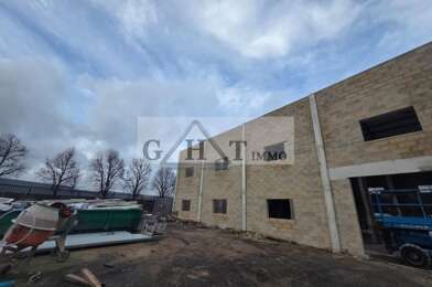Local industriel  8500 €