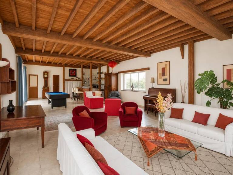 Maison familiale de 319 m² à Saintigny, 10 pièces — photo 1