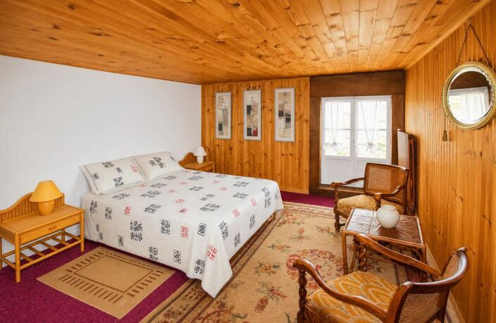 Maison familiale de 319 m² à Saintigny, 10 pièces — photo 5