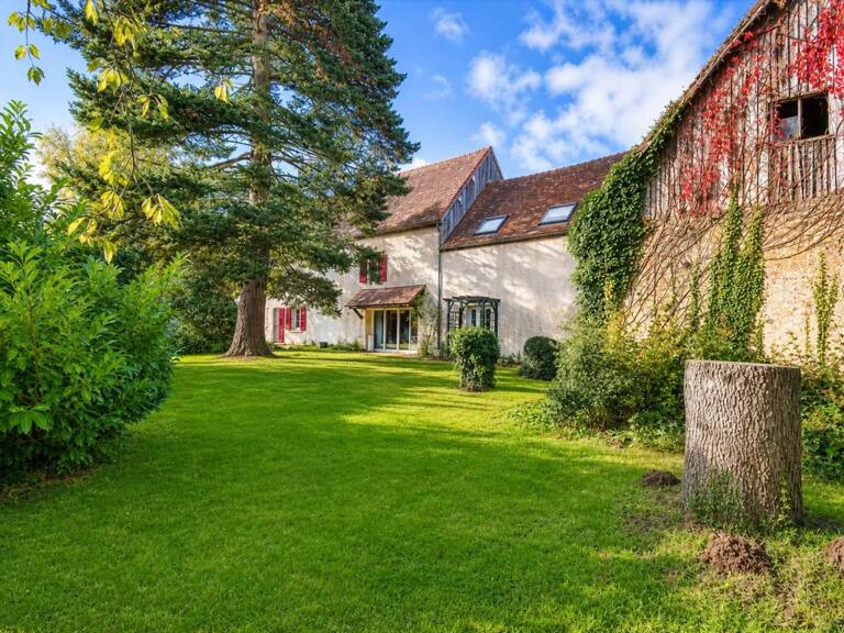 Maison familiale de 319 m² à Saintigny, 10 pièces — photo 1