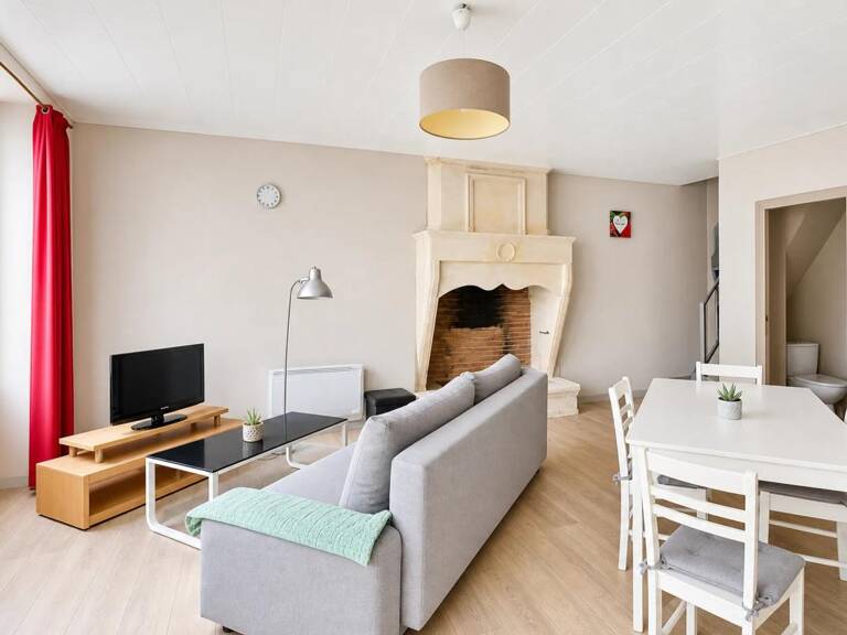 Investissement locatif idéal coeur de Jonzac, 137m² — photo 1