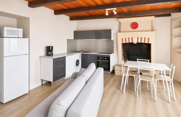 Investissement locatif idéal coeur de Jonzac, 137m² — photo 2
