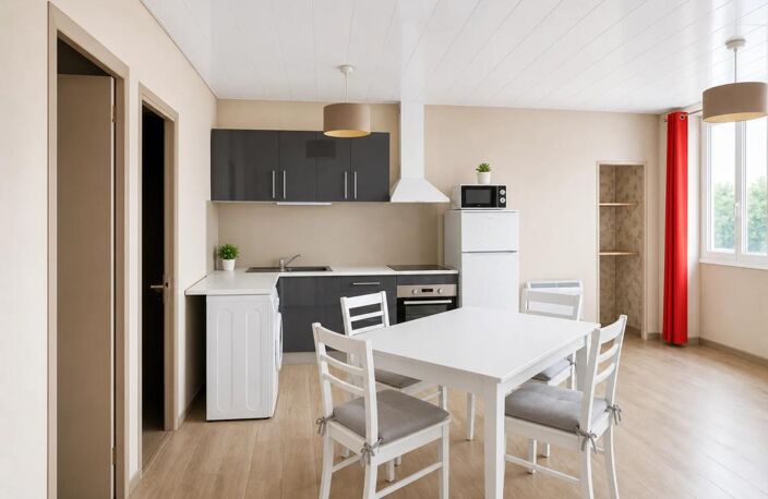 Investissement locatif idéal coeur de Jonzac, 137m² — photo 3
