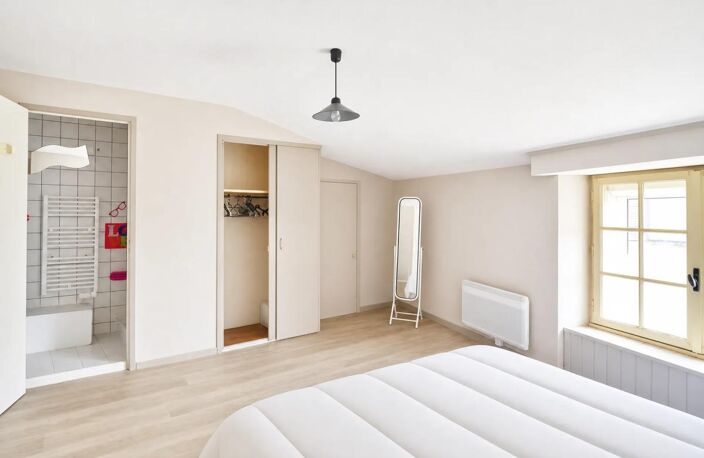 Investissement locatif idéal coeur de Jonzac, 137m² — photo 5