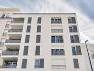 Appartement moderne 3 pièces avec terrasse — photo 2