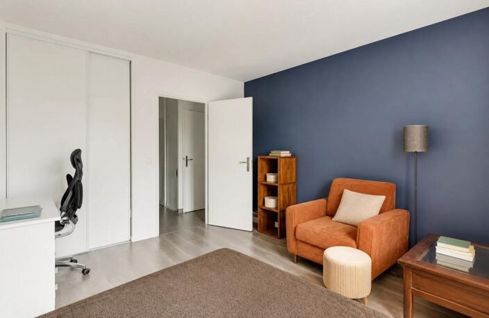 Appartement moderne 3 pièces avec terrasse — photo 2