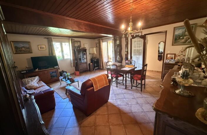 Grande maison à acheter avec terrasse à Salazie avec KRI — photo 3