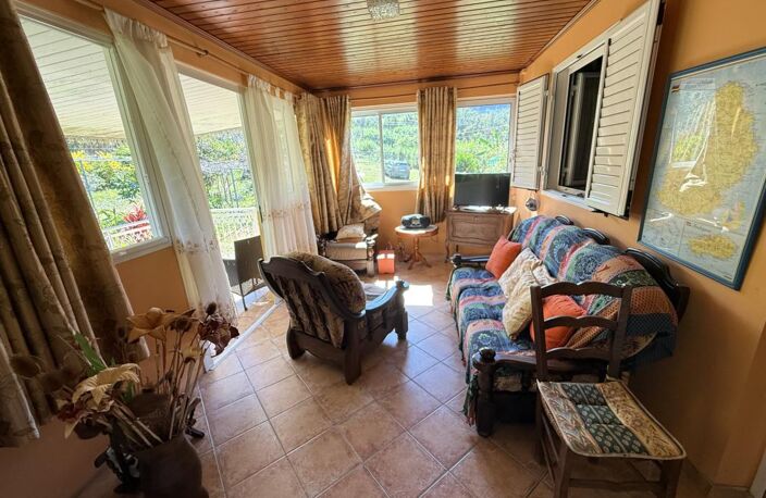 Grande maison à acheter avec terrasse à Salazie avec KRI — photo 5
