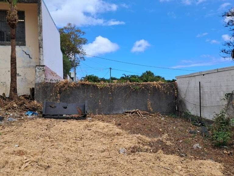 ORPI SAINT GILLES LES HAUTS - Terrain 466 m² À Vendre — photo 1