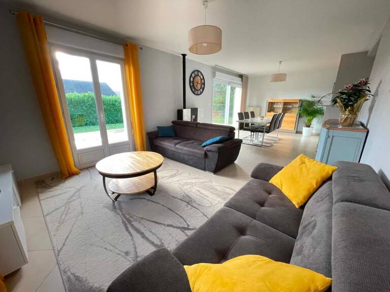 Fismes : Grande maison, 4 chambres et jardin au calme — photo 1