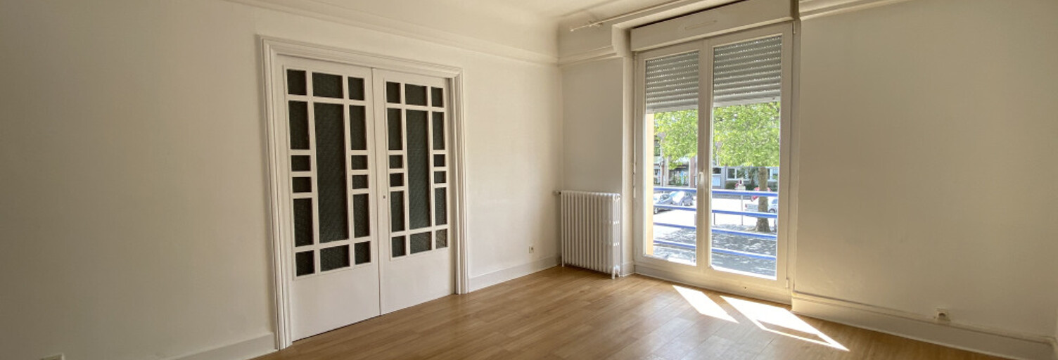 Bureau  83 m² à louer à Lorient (56100)
