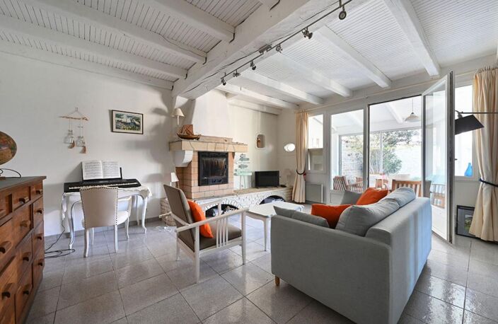 Immobilier Ile de Ré - coeur du village de Loix — photo 2