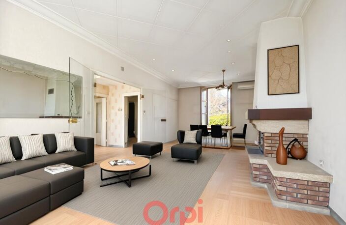 Maison avec beau potentiel avec garage et dépendances à vendre à Montchat — photo 4