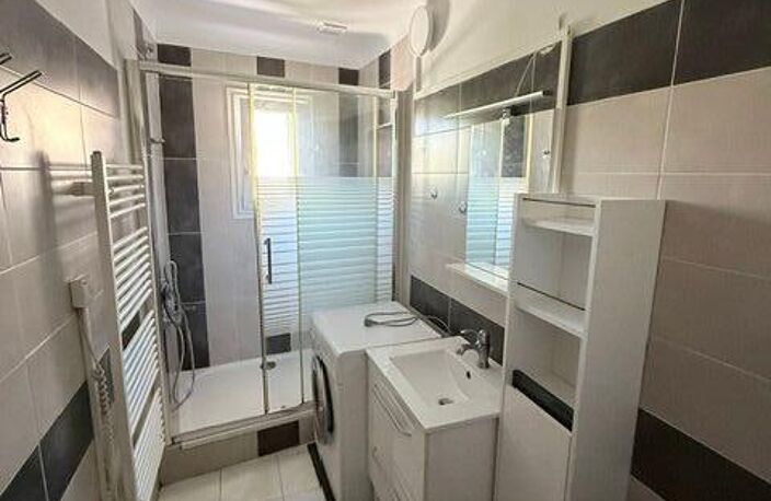 Appartement 3 pièces 64,9m² - MAUGUIO — photo 2