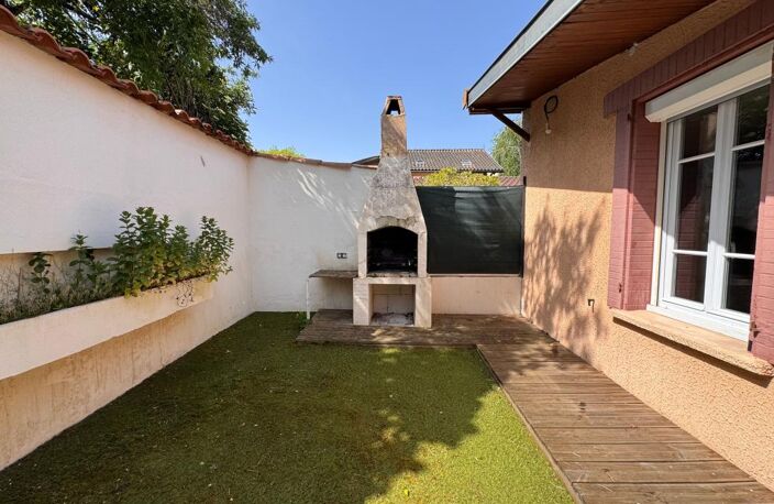 SAOUZELONG MAISON PLAIN PIEDS COURS INTERIEURE — photo 2