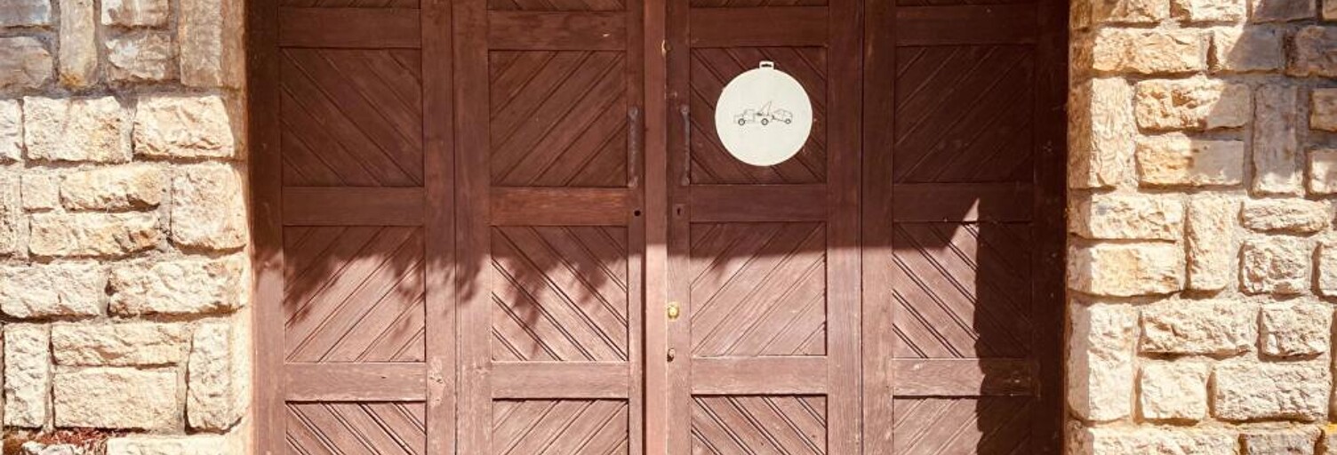 Garage  25 m² à vendre à Saint-Amour (39160)