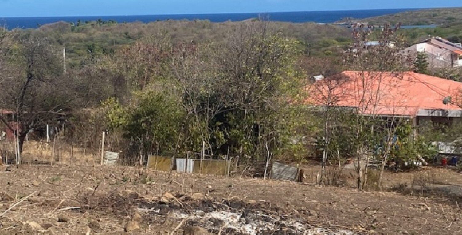 Terrain Sainte Anne — photo 1