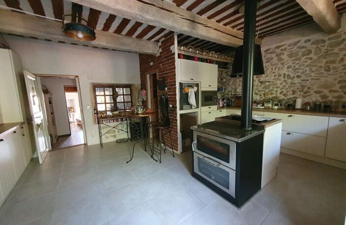 Maison de village en pierres avec jardin — photo 5