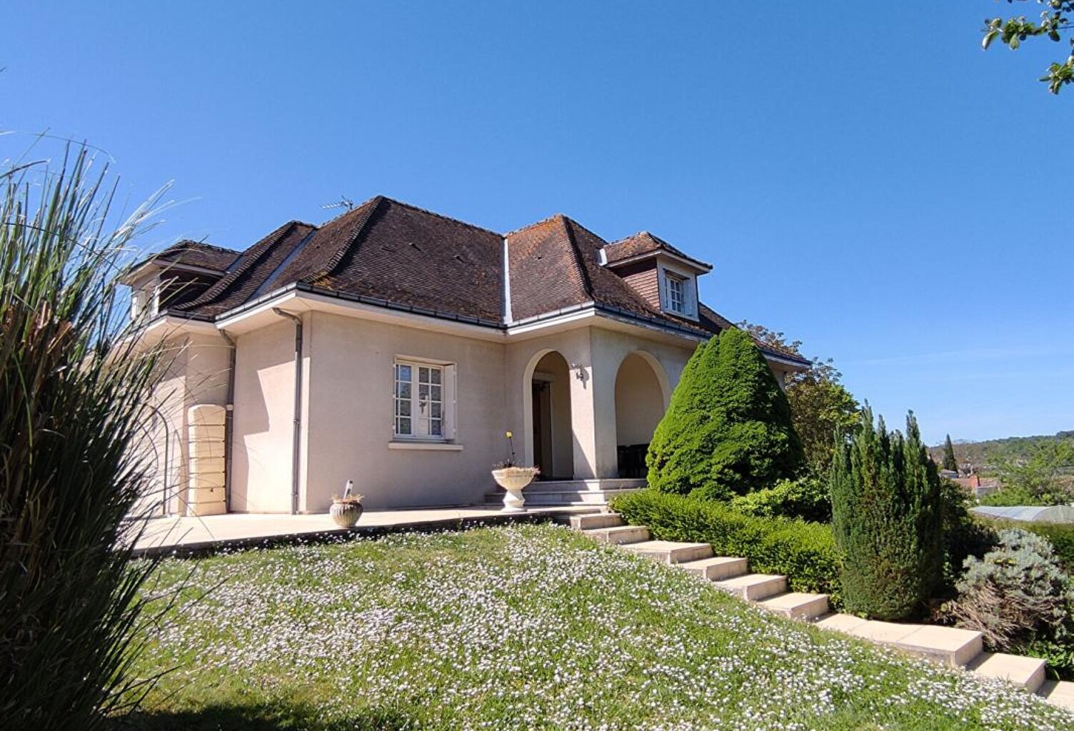 Maison  6 pièce(s) 160 m2 — photo 1
