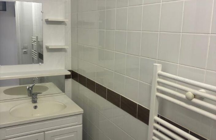 GRAVIGNY - 27930 - Studio RDC - Résidence sécurisée - 24 m2 - 52000  HAI — photo 4
