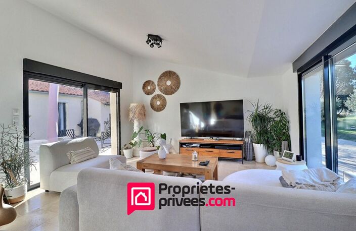 Proche Uzès, Propriété  en campagne — photo 3