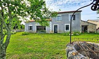 Maison 8 Pièces 190 m² à vendre à Douzillac (24190)