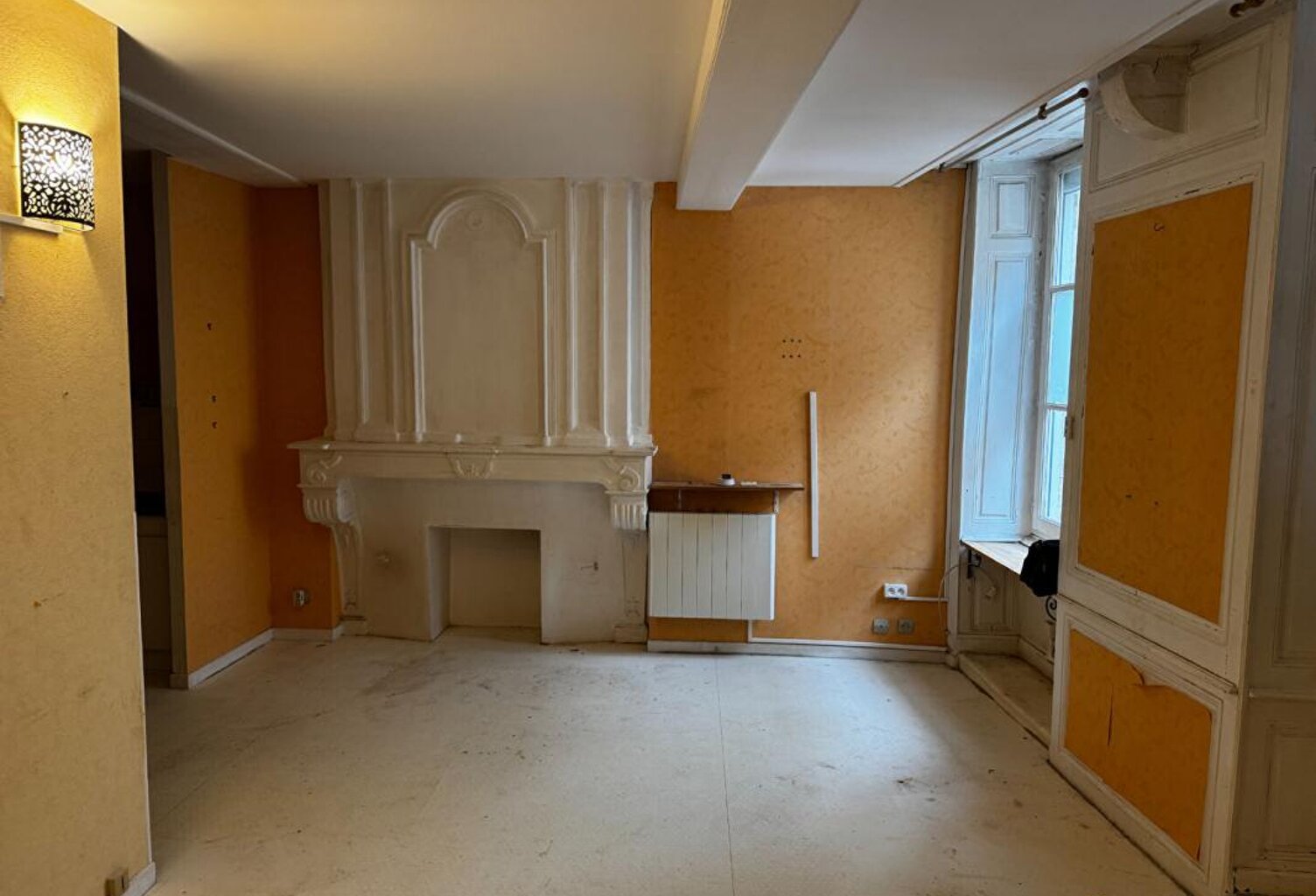 LANGRES, Studio 30 m2, etage et grenier améngeables — photo 1